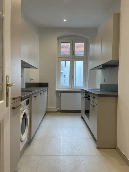 Modernisierte 3 Zimmer Wohnung mit Einbauküche — photo 1